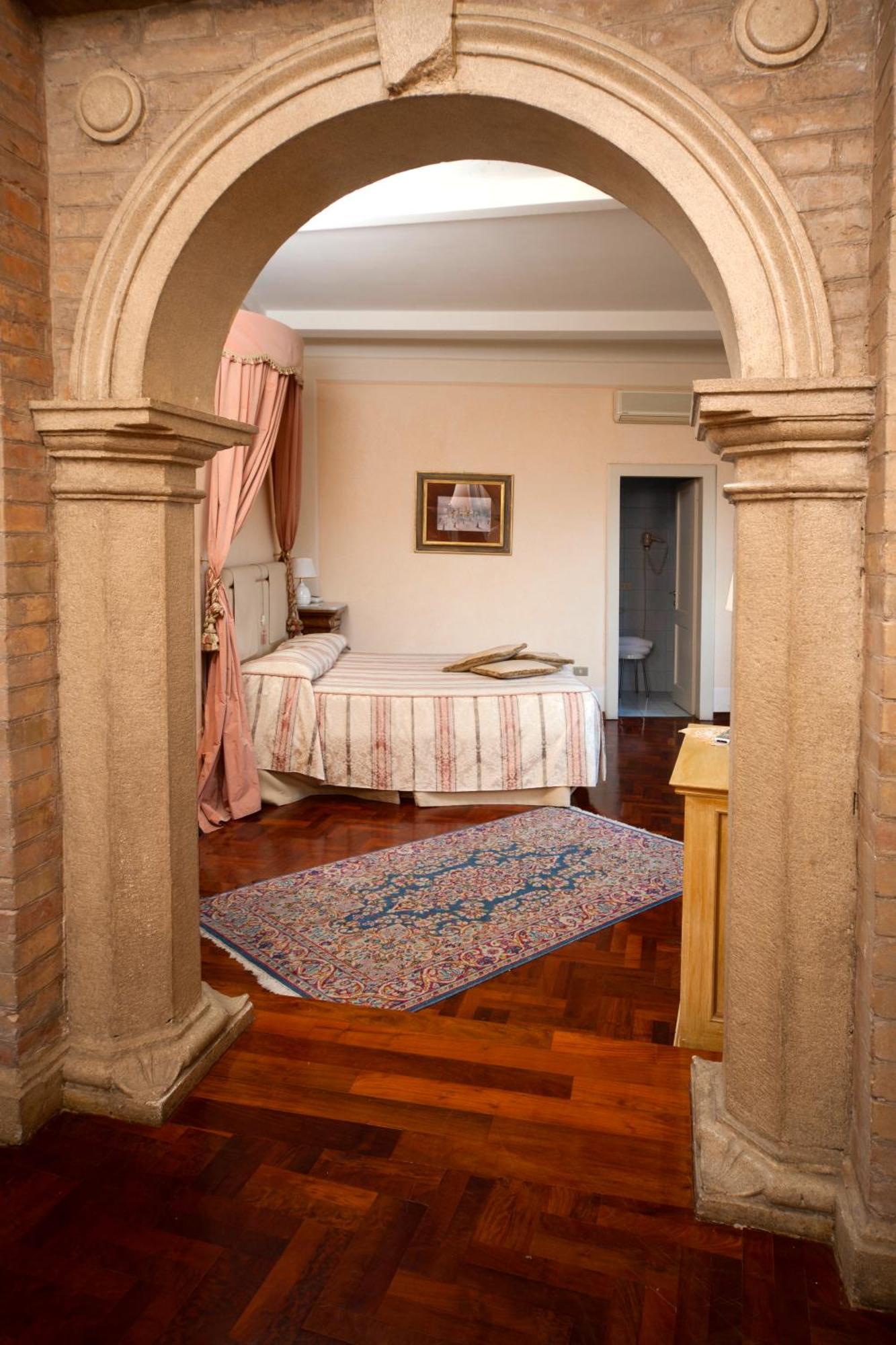 מלון ספולטו Palazzo Dragoni מראה חיצוני תמונה